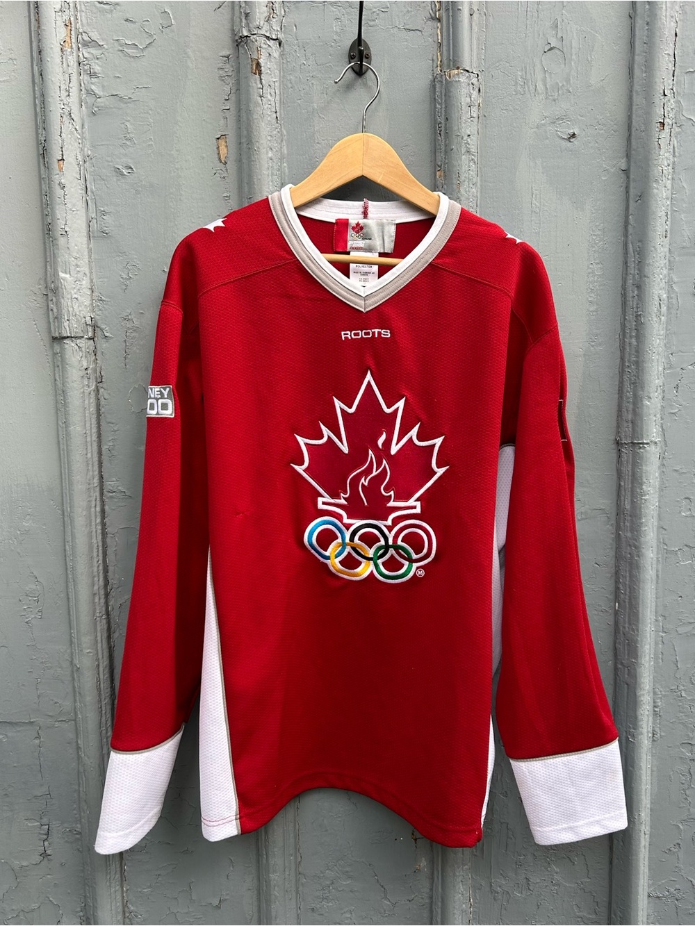 Roots 2000 Sydney Olympic Hockey Jersey, Size XL - Picture 2 of 10